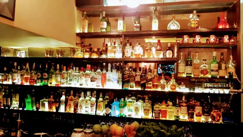 London Bar — Arsenal pub in Beirut, Lebanon