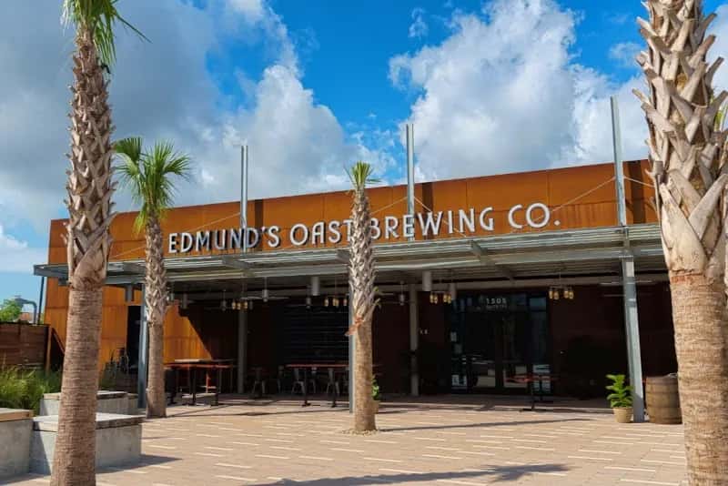 Edmund's Oast Brewing — Arsenal pub in Charleston Edmund's Oast Brewing — Arsenal pub in Charleston, United States