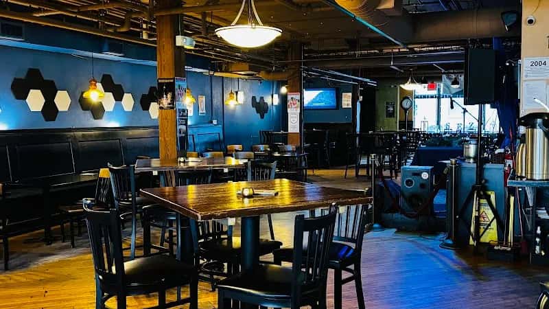 SpeakEZ Lounge — Arsenal pub in Grand Rapids SpeakEZ Lounge — Arsenal pub in Grand Rapids, United States