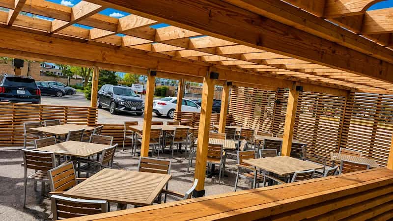 Hardy John's Bar & Grill — Arsenal pub in Oshawa Hardy John's Bar & Grill — Arsenal pub in Oshawa, Canada