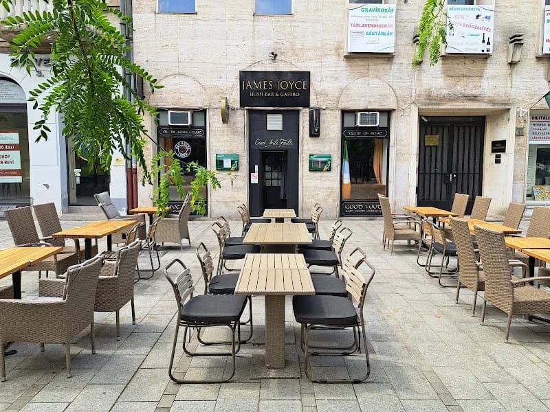 James Joyce — Arsenal pub in Budapest James Joyce — Arsenal pub in Budapest, Hungary