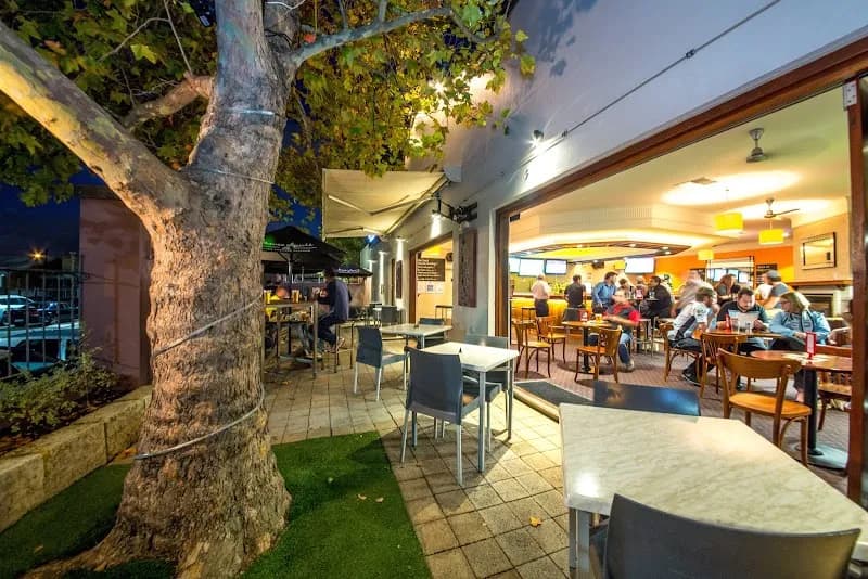 Inglewood Hotel pub exterior in Perth - an Arsenal supporters' pub