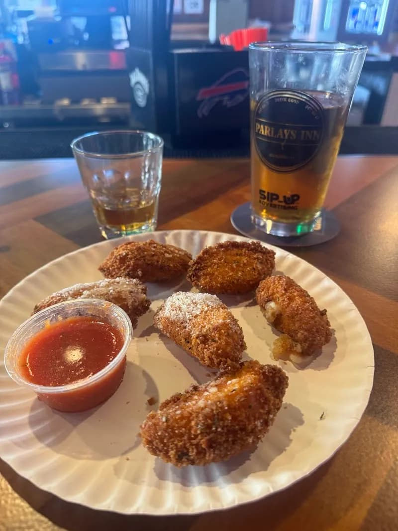 Parlays Inn pub exterior in Rochester - an Arsenal supporters' pub