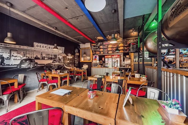 Stifler Sports Bar — Arsenal pub in Budapest Stifler Sports Bar — Arsenal pub in Budapest, Hungary