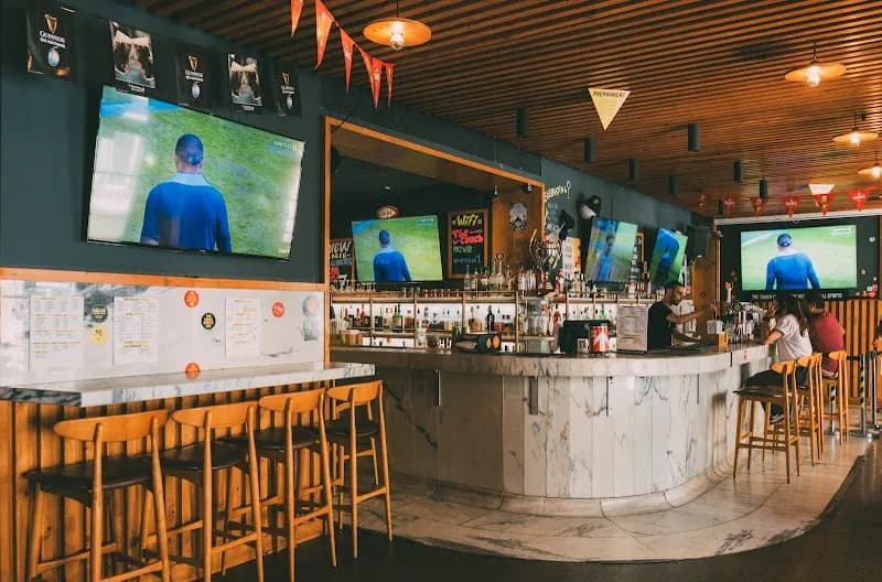 The Couch Sports Bar pub exterior in Lisbon - an Arsenal supporters' pub