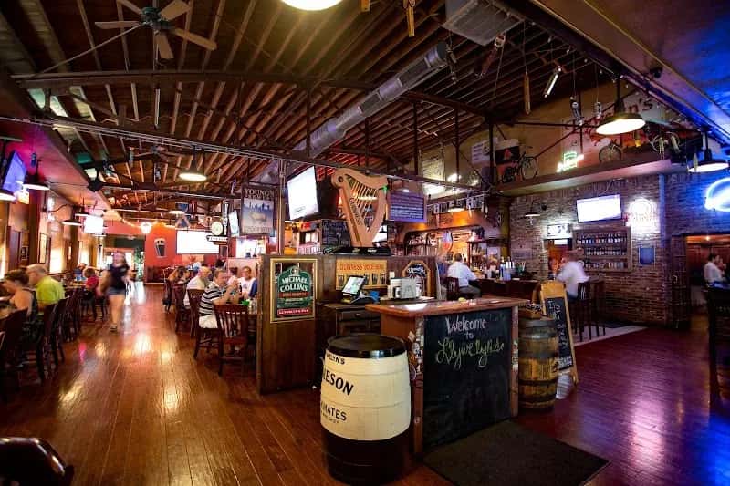 Llywelyn's Pub — Arsenal pub in Webster Groves Llywelyn's Pub — Arsenal pub in Webster Groves, United States
